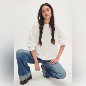 ▪️NWT We The Free Tate Tee